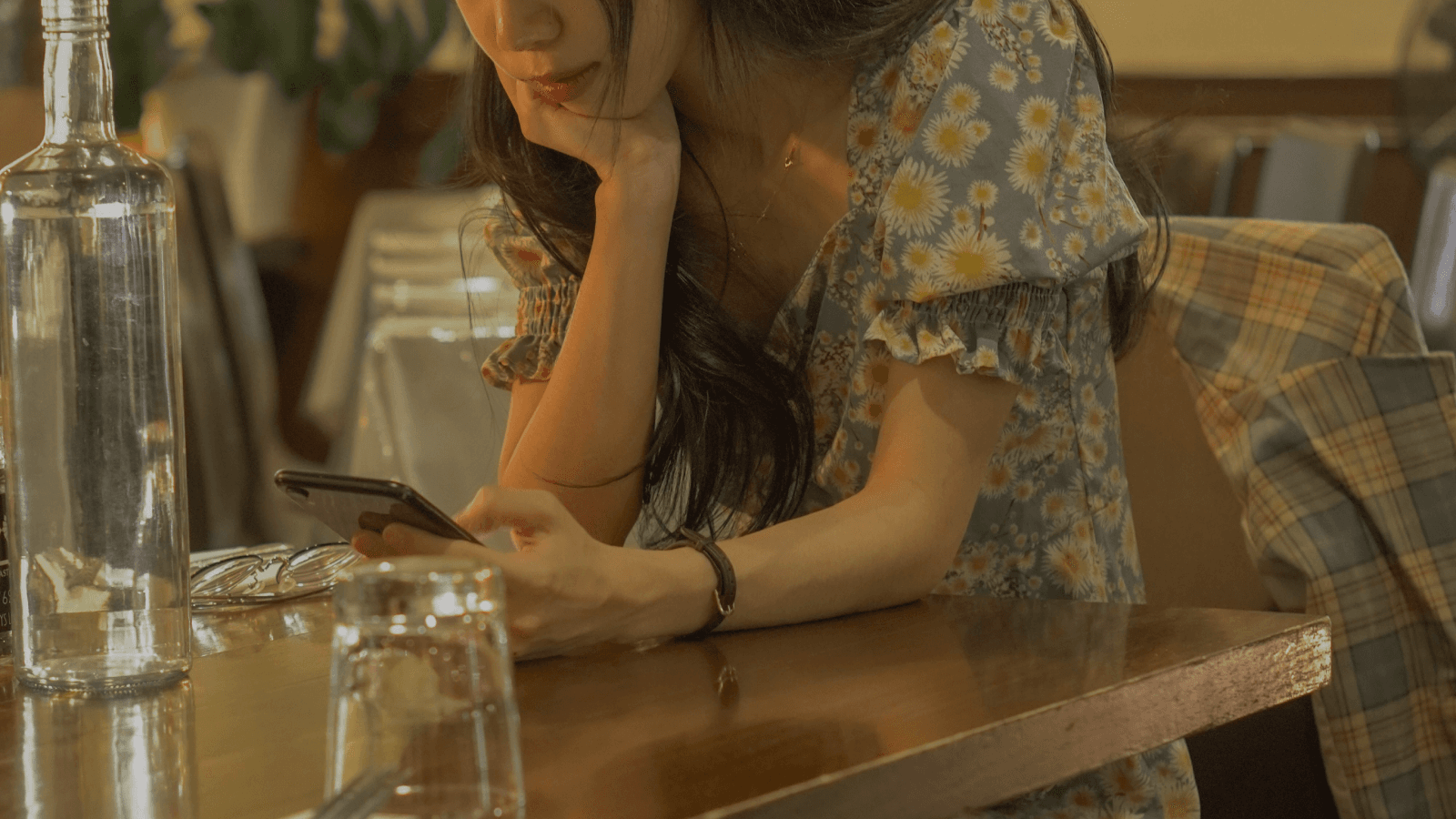 Online Dating Safety: 12 Tips to Protect Yourself
