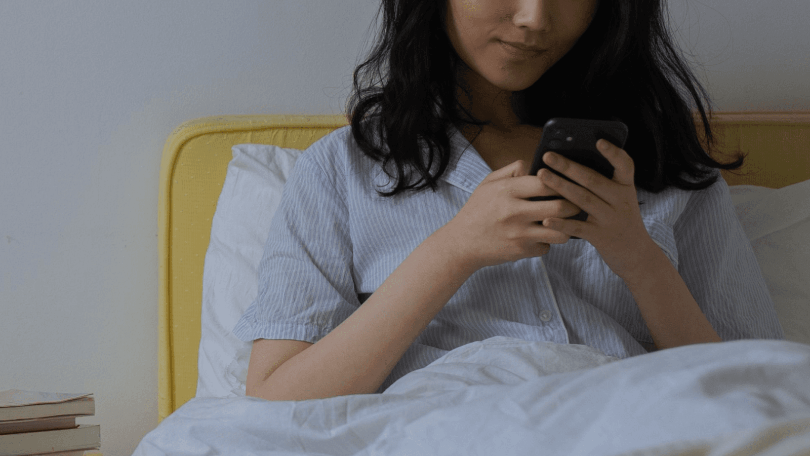 Why More Daters Are Moving Off-App More Slowly, and Why That’s Smart